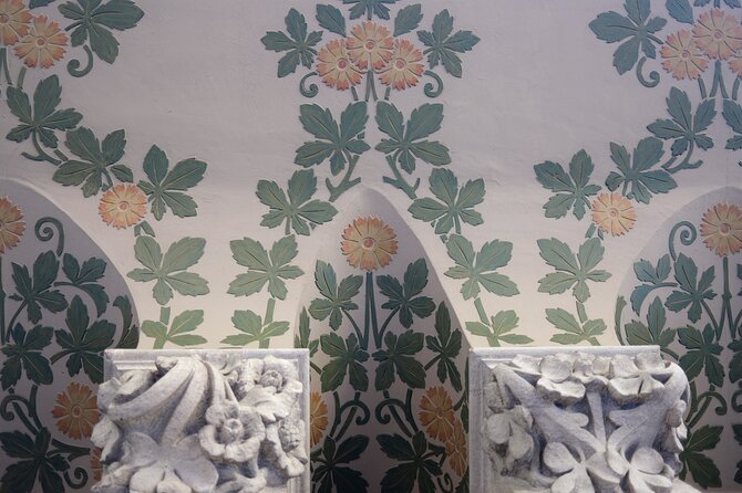 Electric Bike Tour: Antoni Gaudí and Catalan Modernism - Booking Details