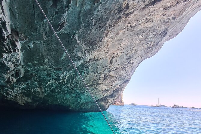 Exclusive Boat Tour of the Amalfi Coast From Amalfi - Frequently Asked Questions