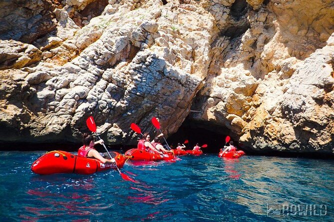 Excursion in Kayak and Hiking Along the Route of the Cliffs - Packing List