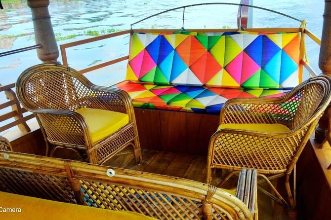 From Cochin Port: Backwaters by Shikara (Covered Canoe Boat) & Chinese Nets - Meals and Pickup Details