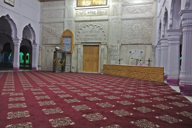 From Lahore: Nankana Sahib Gurdwara Janam Asthan Pilgrimage Day Trip - Culinary Delights