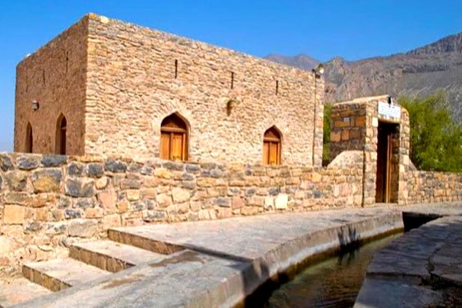Full-Day Private Tour of Nizwa From Muscat - Accessibility