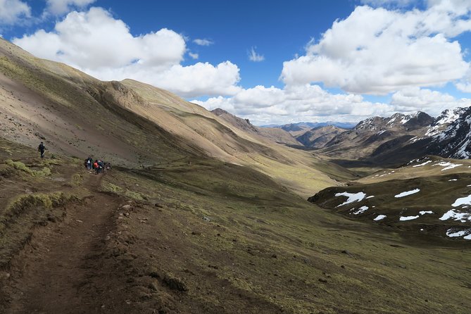 Full-Day Tour to Rainbow Mountain From Cusco - Meeting Point Information