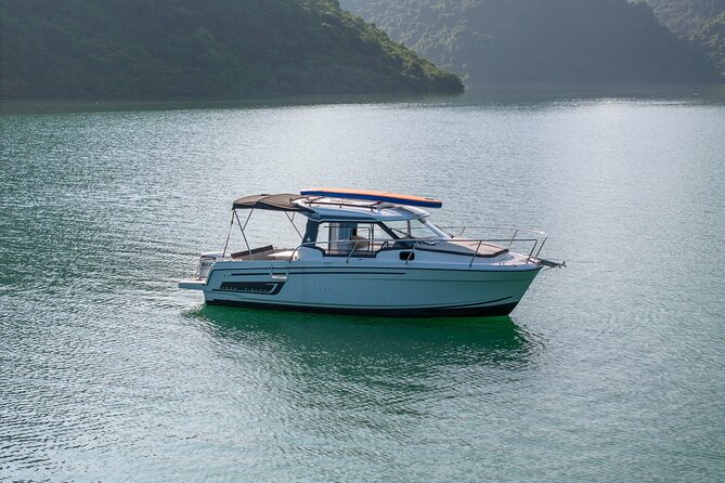 Halong Bay Sightseeing 2-hour With Luxury Private Yacht: Kayaking - Special Offer