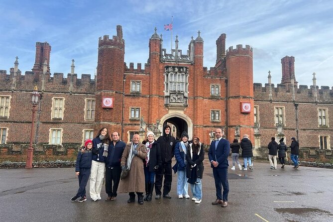 Hampton Court Palace Private Tour With Skip the Line Entry - Pricing and Guarantee