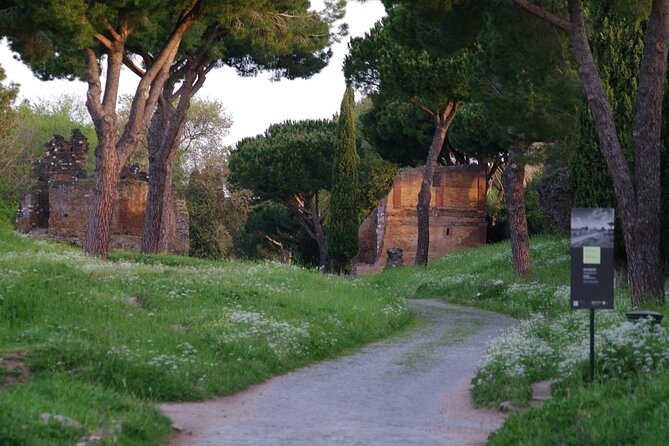 Hidden Gems and Catacombs of Rome by Golf Cart - Important Notes