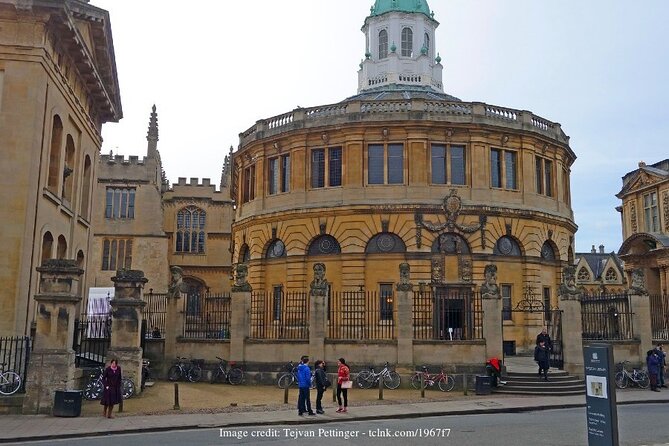 Highlights of Oxford Private Tour With College Visit & Drinks - Explore a Prestigious Oxford College