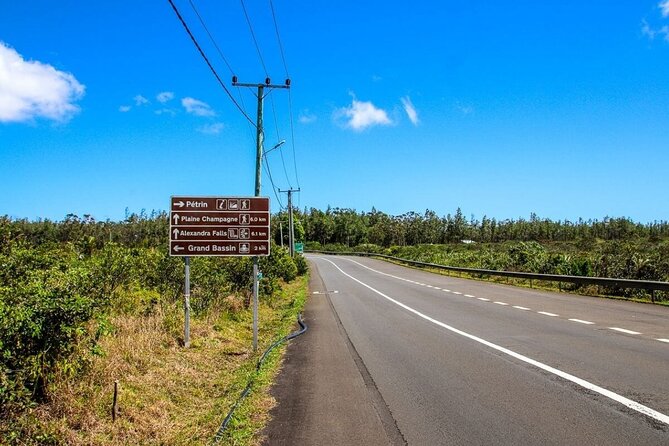 Highlights of the West Coast With Sunset at Chamarel Viewpoint, Private Tour - Transportation Details