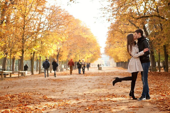 Inspiring Paris Walking Tour for Couples - Charming Montmartre Exploration