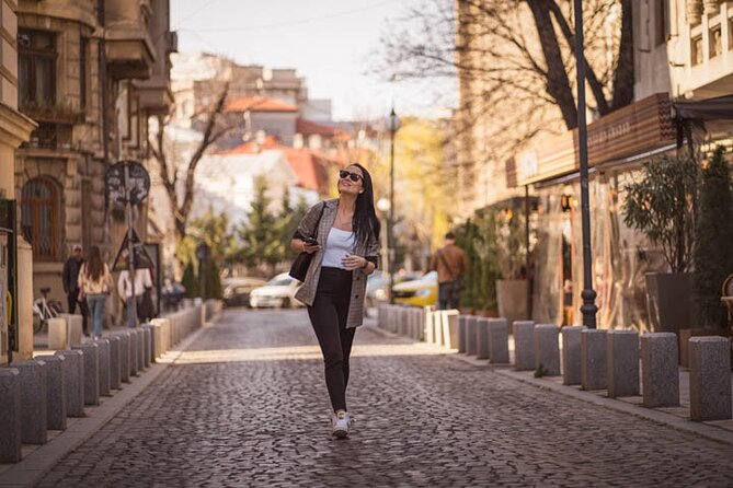 Instagramable Professional Photo Shoot, Glossy Style Experience in Little Paris - Photographers Attire and Meeting Instructions