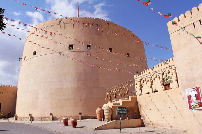 Jabal Akhdar Hike, Nizwa Fort, Souq - Private Tour Full Day 4WD - Weather Considerations