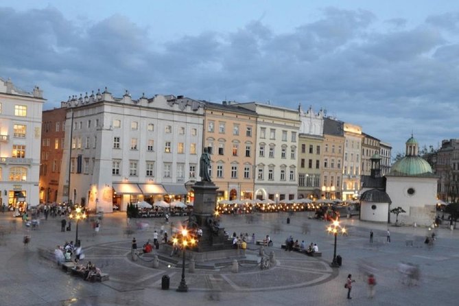 Krakow: Skip the Line Underground Museum Private Guided Tour - Meeting Point Information