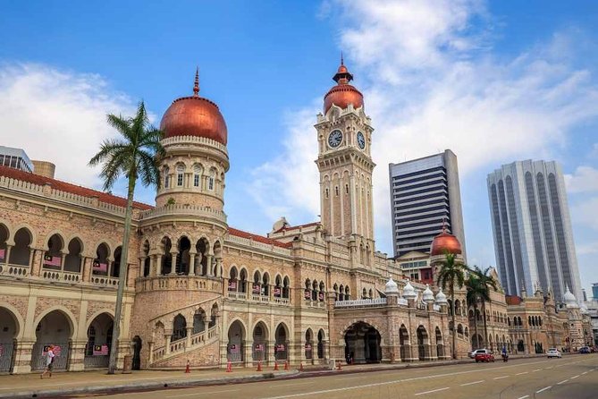 Kuala Lumpur Airport Transfers : Kuala Lumpur to Airport KUL in Business Van - Booking Price and Guarantee