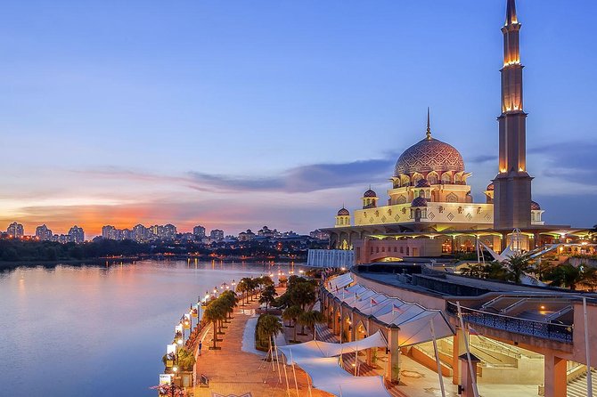 Kuala Lumpur Hotels to Singapore Hotels En-route Putrajaya Tour - Price and Group Size Variations