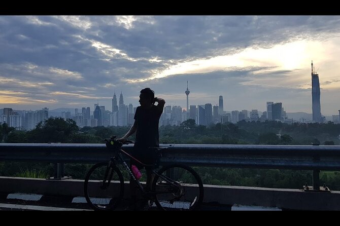 Kuala Lumpur Sunrise Tour With Breakfast Teh Tarik & Roti Canai - Additional Considerations