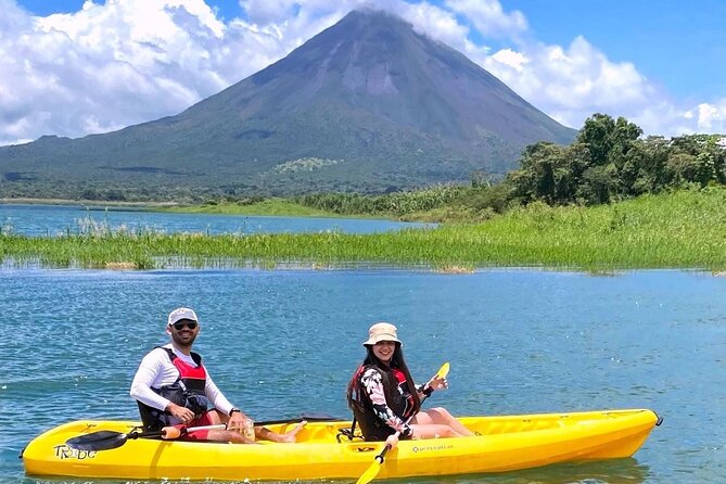 Lake Arenal Kayaking & Baldi Hot Springs Private Tour From San Jose - Pickup and Meeting Details