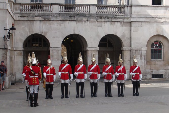 London Full Day Private Tour by Walking and Public Transportation - Price and Booking