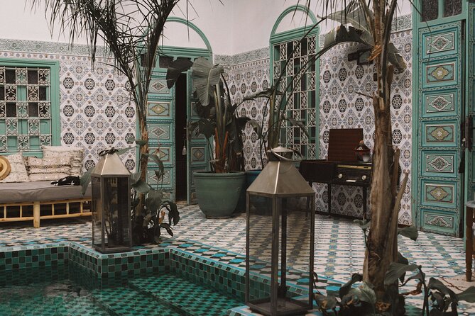 Marrakech With Local Guide - Meeting Point and Guide Details