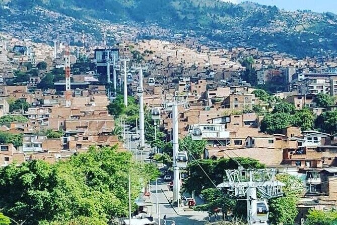 Medellin City Walking Tour Plus Metro Cable Cars - Tips for Travelers