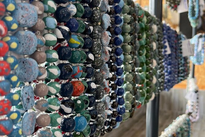 Nairobi Park Giraffe Center Beads Center And Karen Blixen Museum - Capacity Limit