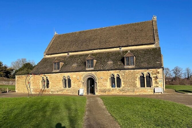Oakham Private Historical Pub Walking Tour - Directions