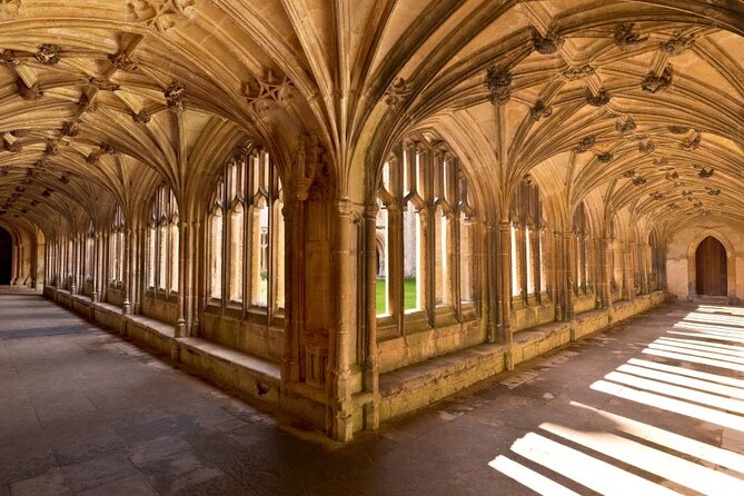 Oxford and Lacock Tour With Lunch and Entry to Divinity School - Pricing and Reservations