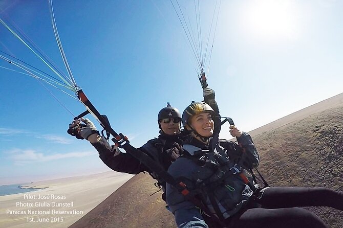 Paragliding Paracas National Reservation - Gear and Professional Assistance