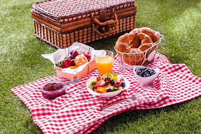 Pic-Nic Experience in Madrid With Games and Snacks - Expectations