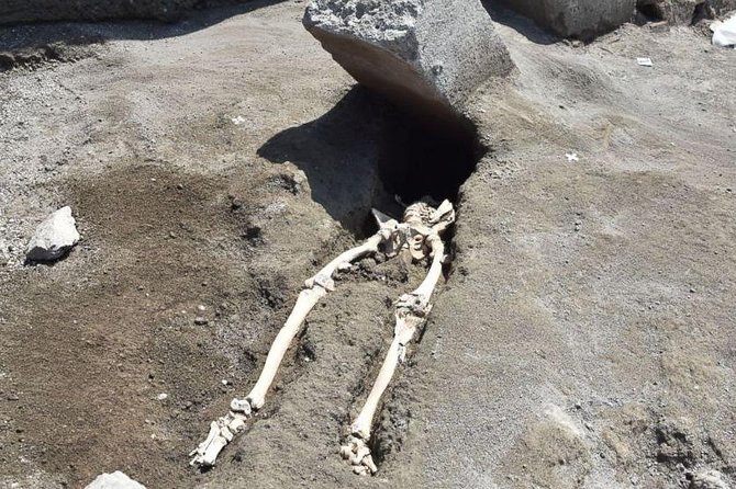 Pompeii Tour : Skip the Line Tour With an Archeologist (Small-Group) - Booking Details
