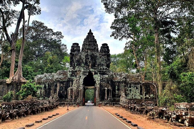 Private 1-Day Angkor Wat Sunrise Tour With German Tour Guide - German Tour Guide Information