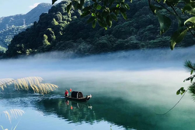 Private 2D Tour to Xiaodongjiang Lake & Gaoyiling Danxia From Guangzhou by Train - Meeting and Pickup
