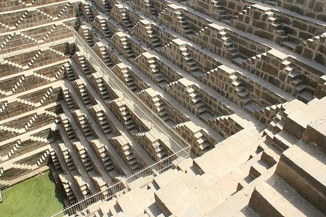Private Agra Full-Day Tour via Abhaneri Step Well From Jaipur