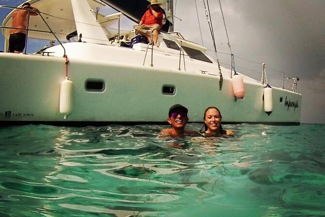 Private Catamaran Cruise Around the Southshore of Roatan - Restrictions and Accessibility