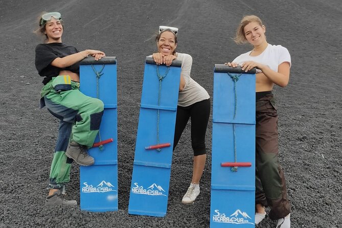 Private Cerro Negro Sandboarding - Inclusions