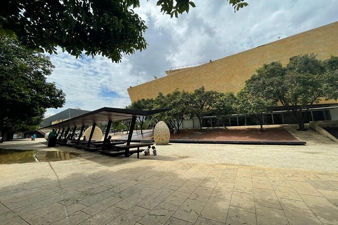 Private City Tour of Medellin - Booking Process