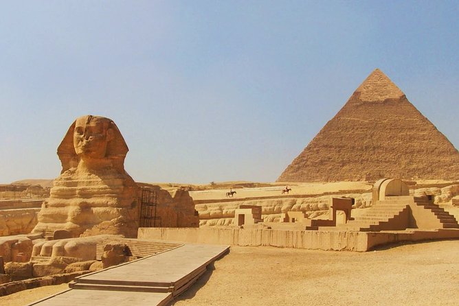 Private Day Trip - Giza Pyramids, Memphis and Sakkara - Exploring the Giza Pyramids