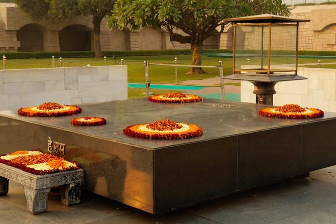 Private Full Day Guided Tour in Old and New Delhi - What To Expect