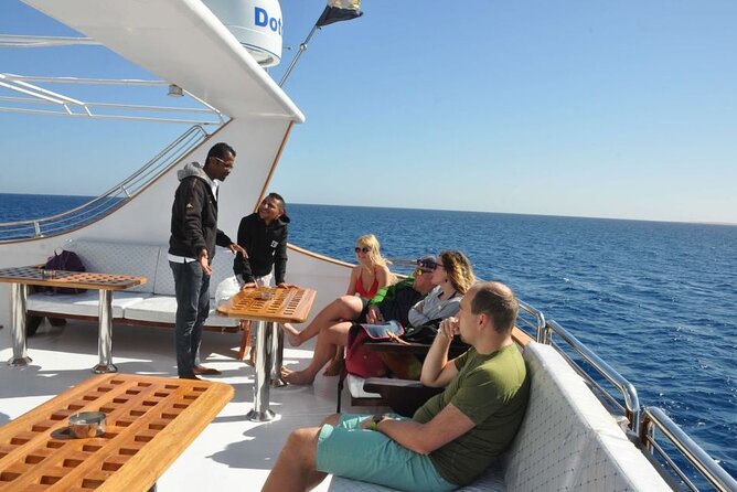 Private Full-Day Trip Snorkeling and Dolphin Watching in Hurghada - Dolphin House Visit