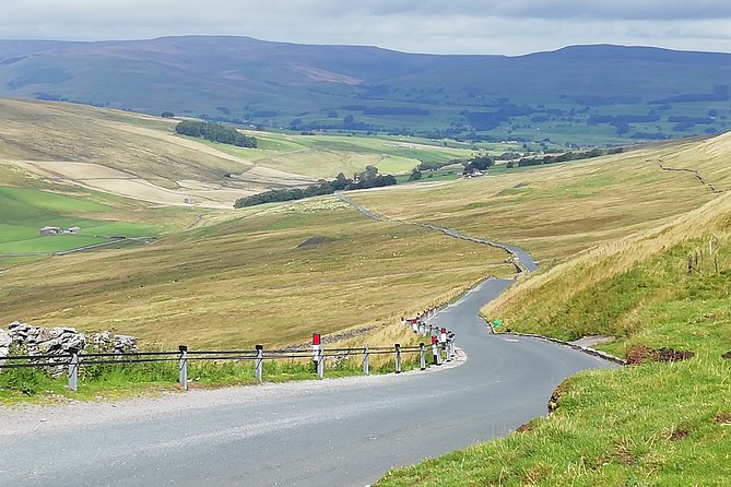 Private Hire: Yorkshire Dales From Leeds in 16 Seater Minibus - The Sum Up