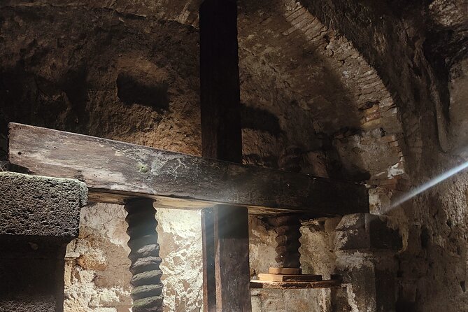 Private Historical and Wine Tour in Orvieto - Pricing and Guarantee