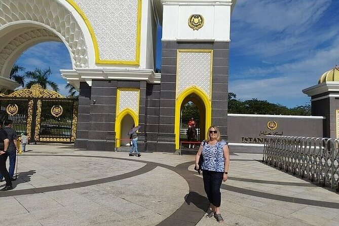 Private Kuala Lumpur City Tour Including Putrajaya and Batu Caves - Pricing Information
