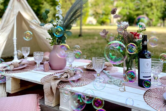 Private Luxury Picnic With Traditional Cold Platter and City View - Transportation Options