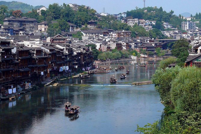 Private Overnight Tour to Fenghuang Old Town From Changsha - Local Guide Information