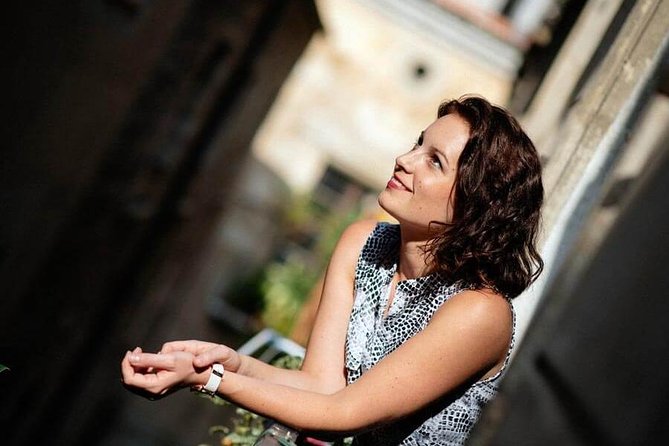 Private Photo Session With a Local Photographer in Sitges - Accessibility and Confirmation Process