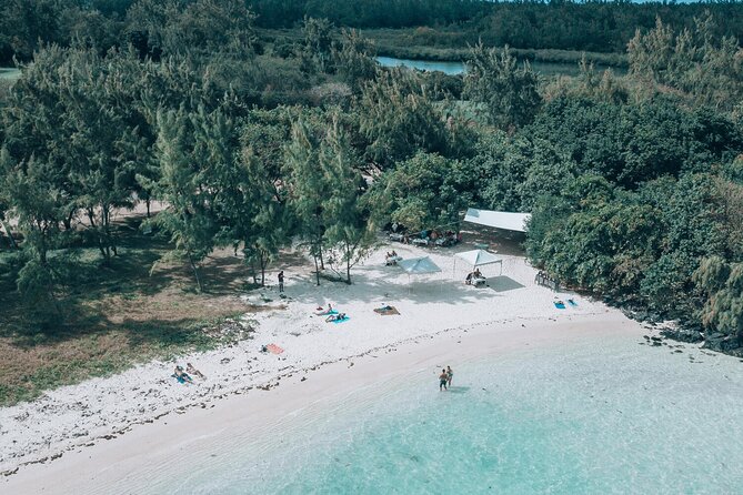 Private Speed Boat East Coast Island Discovery to 5 Islands - Snorkeling and Sightseeing