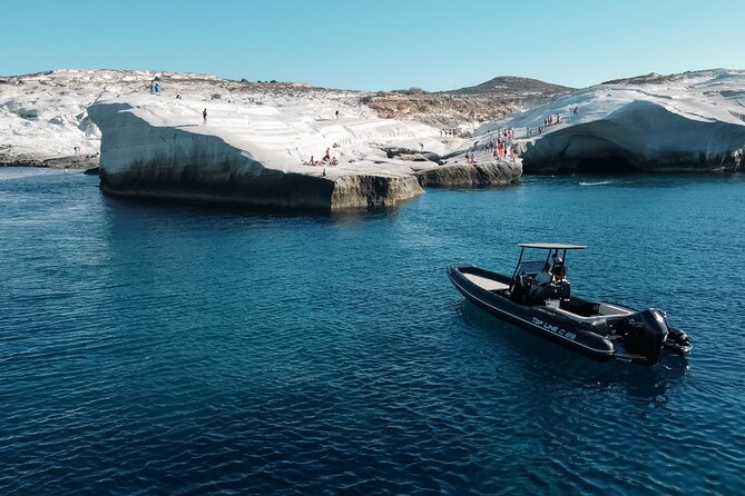 Private Speedboat Tour: Milos- Polyaigos- Kimolos