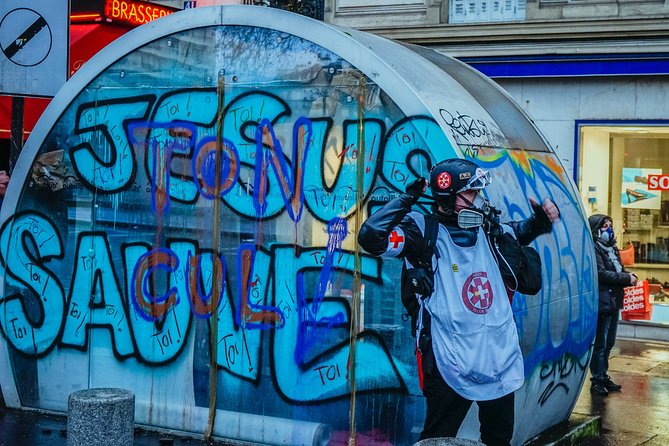 Private Tour of Photography at Best Locations in Paris With a Local - Snacks and Beverages Inclusions