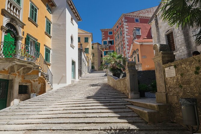 Private Tour: PULA- Spirit of the Past and Picturesque LABIN - Booking Information