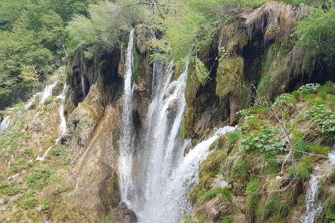 Private Transfer Tour Split - Plitvice Lakes - Zagreb - Meeting and Pickup
