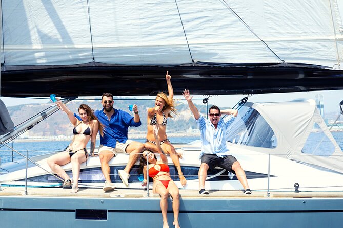 Private Yacht Sailing Tours in Barcelona - Included Amenities